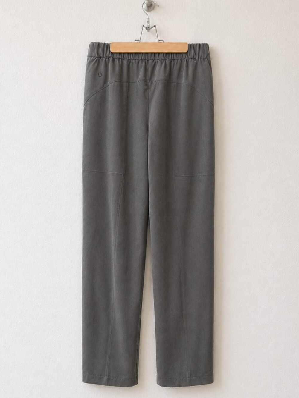 lululemon dynamic days travel woven pant gray / sage color, size 28 - Picture 3 of 8